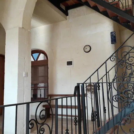 Πανσιόν The Travellers Gozo Victoria
