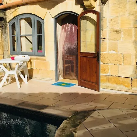 The Travellers Gozo Πανσιόν