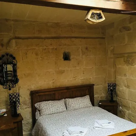 Πανσιόν The Travellers Gozo